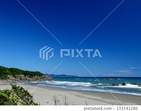 White sand beach and blue sea White sand beach and blue sea 133141280