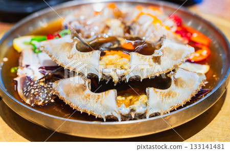 正宗韓國醬油蟹（用醬油醃製的藍蟹） 133141481