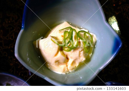 島嶼豆腐、食物、菜餚、小菜、漁夫旅館、浜屋、田代島、貓島、貓、貓島 島嶼豆腐、食物、菜餚、小菜、漁夫旅館、浜屋、田代島、貓島、貓、貓島 133141603