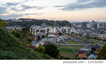 從絕佳的夜景觀賞點可以俯瞰聖跡櫻丘和川崎街道沿線的住宅區。 133142003