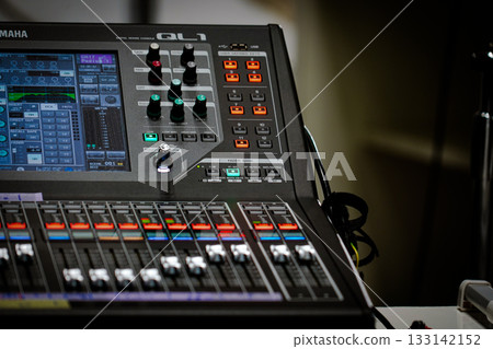 Digital mixer control panel Digital mixer control panel 133142152