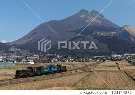 【JR九州急行線】DE10 + Maya34 + DE10 133144872