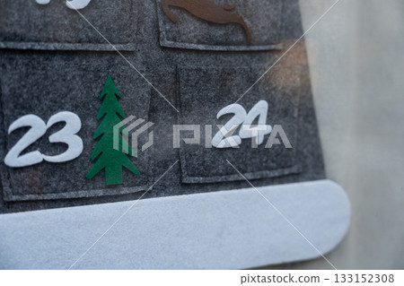 Felt santa claus advent calendar 133152308