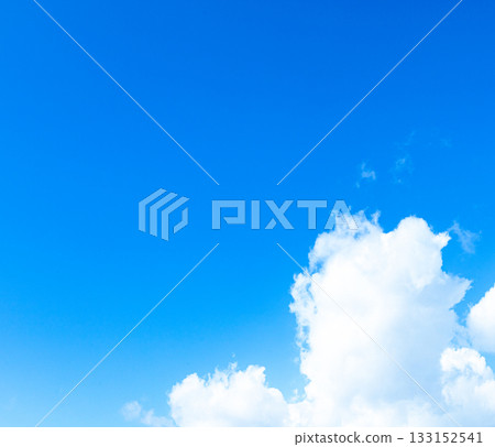 Simple landscape with blue sky and clouds 133152541