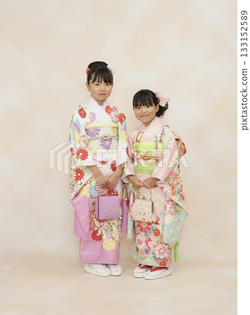 穿和服的姊妹 133152589