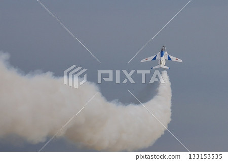 Blue Impulse demonstration flight: No. 5 aircraft soars 133153535