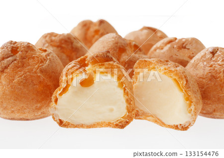 Petit cream puff 133154476