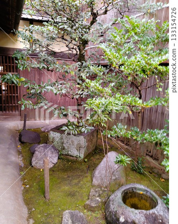 Suzuya, the former residence of Motoori Norinaga Suzuya, the former residence of Motoori Norinaga 133154726