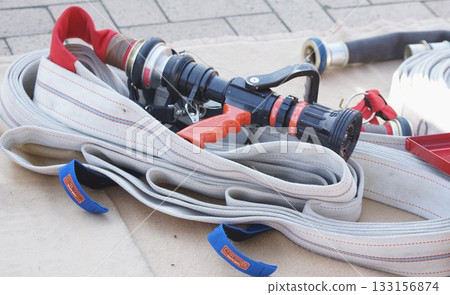 消防水帶和噴嘴 消防水帶和噴嘴 133156874