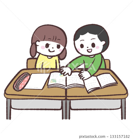 學生們一起看課本的插圖 133157182