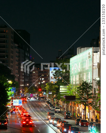 Evening view of Hiroo and Gaien Nishi Street from Tengenjibashi intersection. Cityscape (October 2025) Evening view of Hiroo and Gaien Nishi Street from Tengenjibashi intersection. Cityscape (October 2025) 133158150