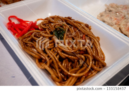 Delicious bento and side dishes from Japanese supermarkets Delicious bento and side dishes from Japanese supermarkets 133158437