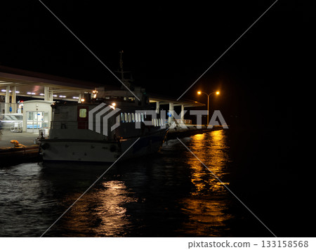 A night stroll around Hiroshima Port, the calm waves of the Seto Inland Sea A night stroll around Hiroshima Port, the calm waves of the Seto Inland Sea 133158568