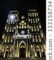 燈火通明的夜間大教堂 133158734