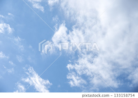 Autumn sky, blue sky, clear sky, November [Atsugi City, Kanagawa Prefecture] 133158754