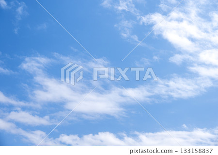 Autumn sky, blue sky, clear sky, November [Atsugi City, Kanagawa Prefecture] 133158837