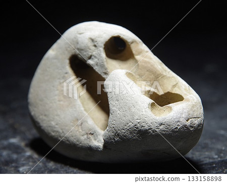 A hole A hole 133158898