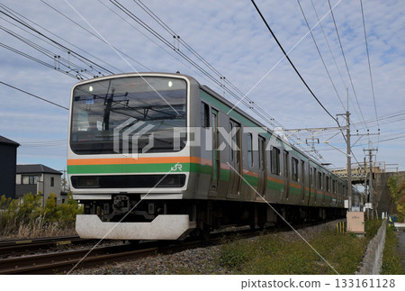 E231 series running on the Utsunomiya Line: Kuki City, Saitama Prefecture E231 series running on the Utsunomiya Line: Kuki City, Saitama Prefecture 133161128