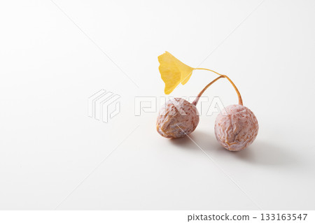 Yellow ginkgo biloba leaves Yellow ginkgo biloba leaves 133163547