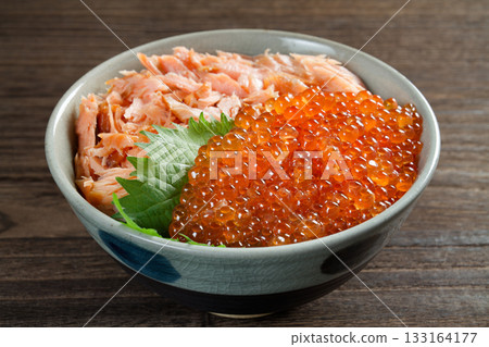 A salmon roe on rice bowl 133164177