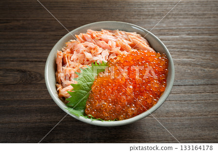 A salmon roe on rice bowl 133164178