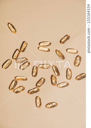 Transparent capsules with fish oil containing Omega-3 and Omega-6 Transparent capsules with fish oil containing Omega-3 and Omega-6 133164334