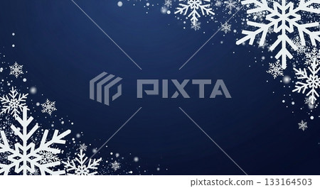 一幅優雅的冬季邊框設計插圖，深藍色背景點綴著巨大的白色雪花。 133164503