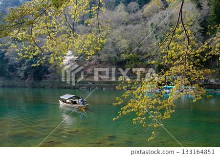 春天的奧伊河風景如畫 春天的奧伊河風景如畫 133164851