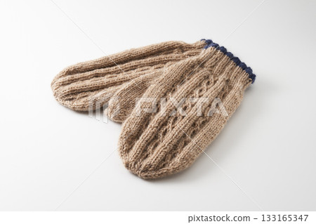 Image of knitted gloves Image of knitted gloves 133165347