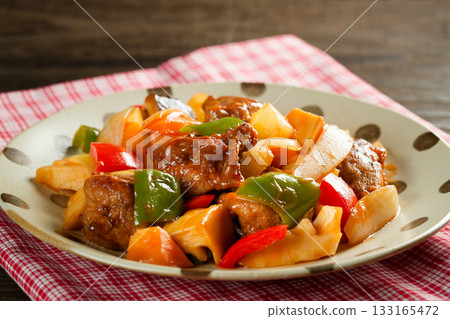 sweet and sour pork	 133165472