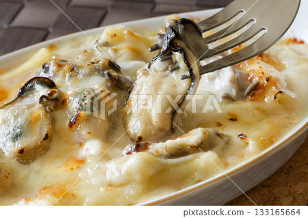 Macaroni gratin of oysters 133165664