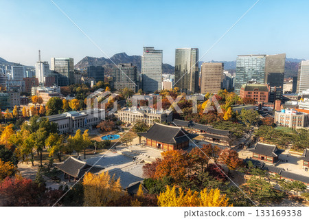 deoksugung palace during autumn foliage deoksugung palace during autumn foliage 133169338
