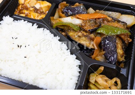 美味的麻婆茄子便當 美味的麻婆茄子便當 133171691