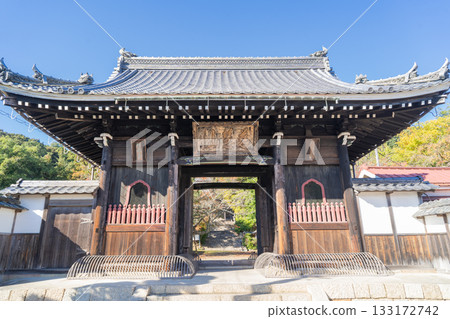 地水山上的延龍寺正門(京都府舞鶴市) 地水山上的延龍寺正門(京都府舞鶴市) 133172742