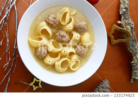 typical spanish and catalan soup for christmas typical spanish and catalan soup for christmas 133174925