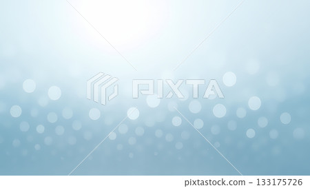 以白色和藍色為主色調的冬季漸層背景，展現出雪的柔和光澤。 133175726