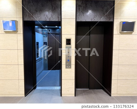 Apartment elevator Apartment elevator 133176324