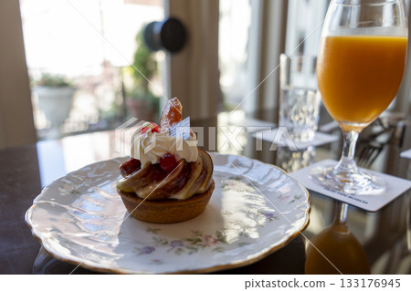下午茶與時尚蛋糕 133176945