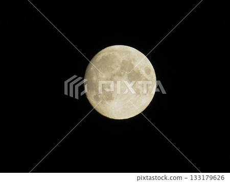 Full Moon in near plan Full Moon in near plan 133179626