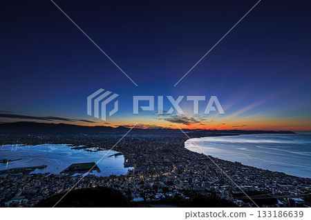 Night view and rays of light Night view and rays of light 133186639