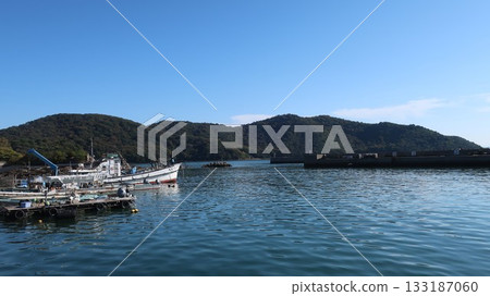 Oyster farming at Sakae Fishing Port in Hyogo Prefecture 133187060