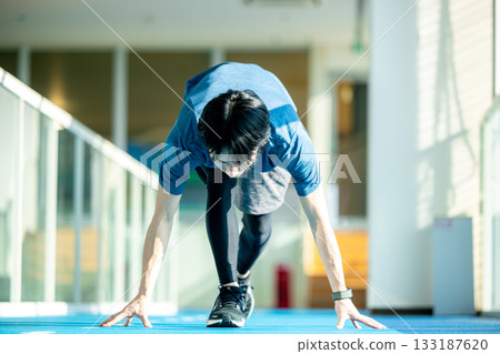 Men who play sports 133187620