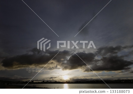 冬季清晨,天空變幻莫測,雲彩各異,超廣角鏡頭,聚焦天空,240216am 冬季清晨,天空變幻莫測,雲彩各異,超廣角鏡頭,聚焦天空,240216am 133188073