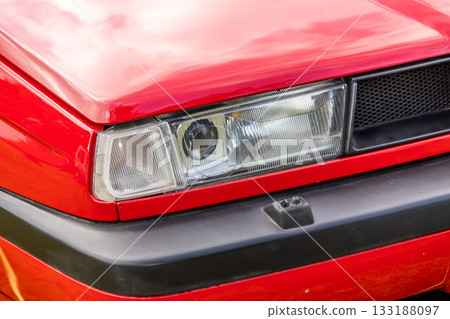 Headlight of the old car 133188097