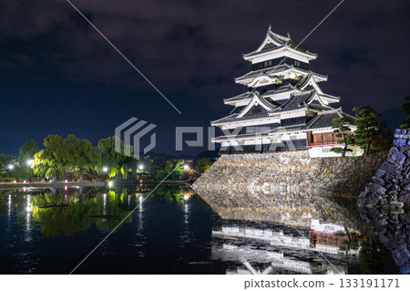 長野縣松本城夜景 長野縣松本城夜景 133191171