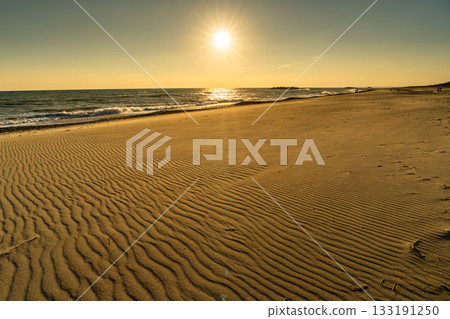 <<Shizuoka Prefecture>> Nakatajima Sand Dunes - Sunset Scenery <<Shizuoka Prefecture>> Nakatajima Sand Dunes - Sunset Scenery 133191250