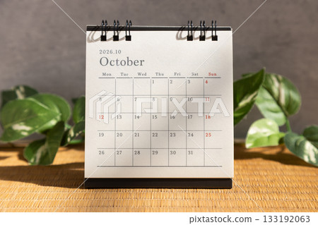 2026年10月台曆 - 高對比材質 133192063