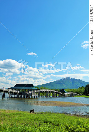 青森縣鶴之舞橋和磐木山 133192934