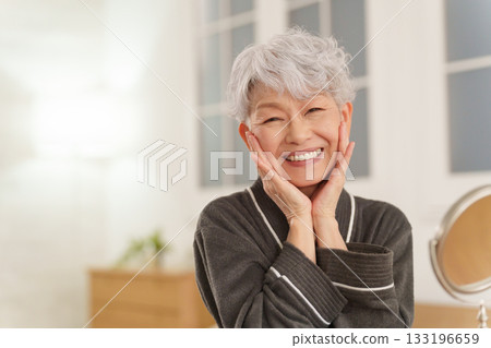 Skin care for senior women (night/beauty) 133196659