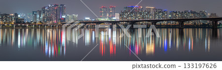 Panoramic cityscape night view of Han river and skyline of Seoul, capital of South Korea 133197626